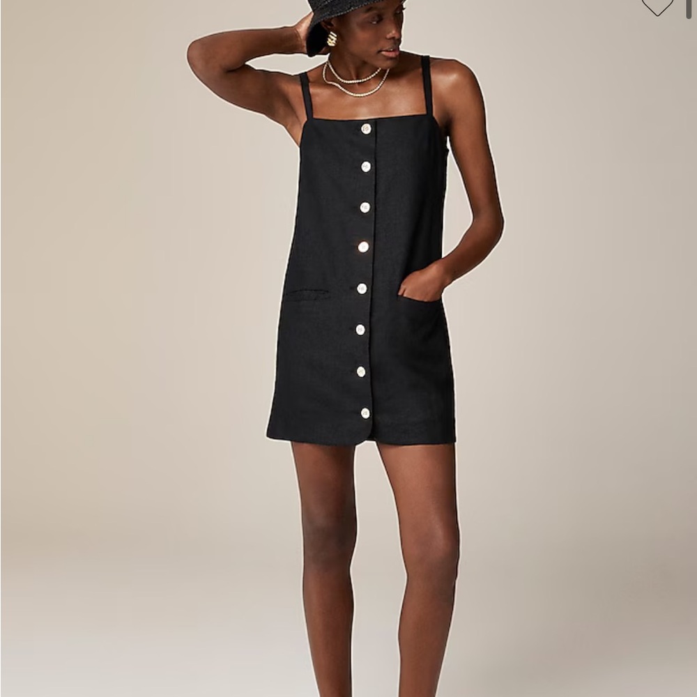 Claudia dress in linen
